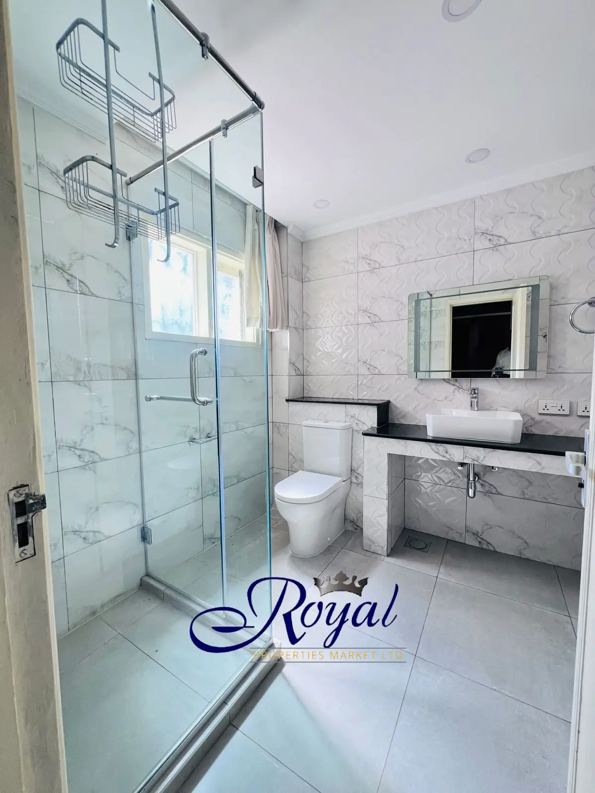Elegant 4-Bedroom Townhouse for Sale - Hillview Estate